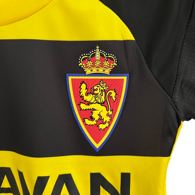Kit Infantil Zaragoza II Adidas 23/24 - Preto com detalhes em amarelo