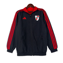 Jaqueta Corta-Vento River Plate 23/24 Masculina Adidas - Preta com detalhes em vermelho e branco
