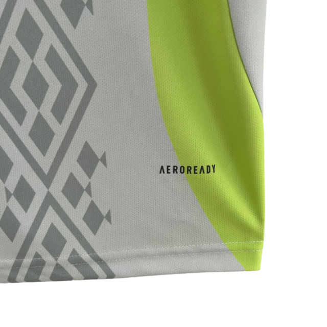 Camisa Seleção México Edição Especial 23/24 - Torcedor Adidas Masculina - Branca com detalhes em vermelho e amarelo