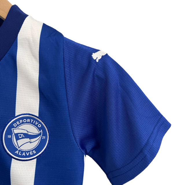 Kit Infantil Alaves I Puma 23/24 - Azul e branco com detalhes em preto