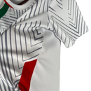 Camisa Seleção do México Edição especial 23/24 - Torcedor Masculina - Branca com detalhes em vermelho e cinza