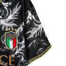 Camisa Seleção da Itália Edição especial Versace 23/24 - Torcedor Adidas Masculina - Preta com detalhes em branco e dourado