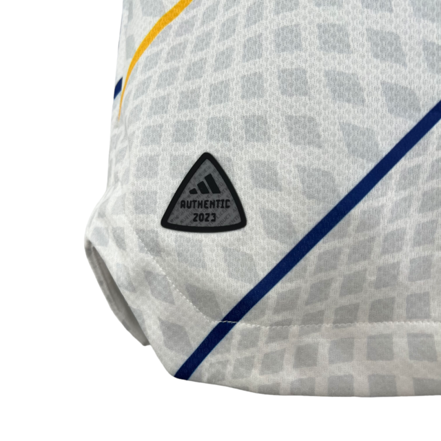 Camisa Boca Juniors Edição Especial 23/24 - Jogador Adidas Masculina - Branca com detalhes em azul e amarelo
