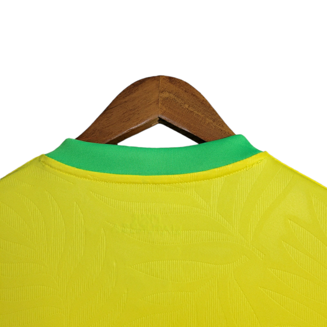 Camisa Seleção Brasil I 23/24 - Torcedor Nike Masculina - Amarela com detalhes em verde