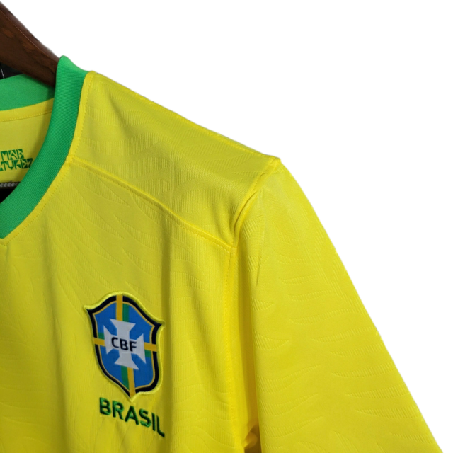 Camisa Seleção Brasil I 23/24 - Torcedor Nike Masculina - Amarela com detalhes em verde