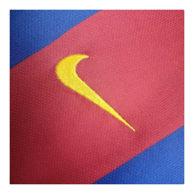 Kit Infantil Retrô Barcelona I 2010/2011 - Nike - Azul e vermelho com detalhes em amarelo