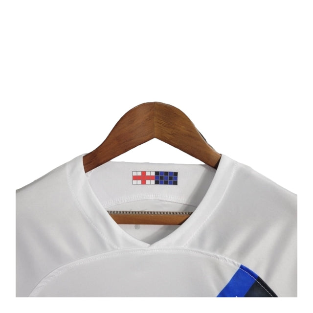 Kit Infantil Inter de Milão II 23/24 - Nike - Branco com detalhes em azul