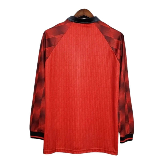 Camisa Retrô Manchester United I 1996 manga longa - Masculina Nike - Vermelha com detalhes em preto
