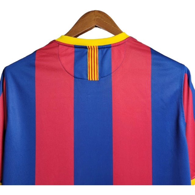 Camisa Retrô Barcelona I 10/11 - Masculina Nike - Azul e vermelha com detalhes em amarelo
