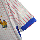 Camisa Seleção da França II 24/25 -  Nike Feminina - Branca com detalhes em azul e vermelho