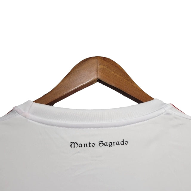 Camisa Retrô Flamengo II 2015/2016 - Masculina Adidas - Branca com detalhes em vermelho