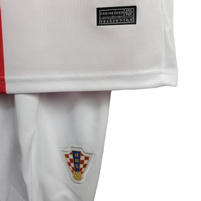 Kit Infantil Seleção da Croácia I 24/25 - Nike - Branco com detalhes em vermelho