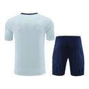 Kit Treino adulto - Camisa e Shorts - Seleção Espanha Adidas 24/25 - Azul com detalhes em vermelho e laranja