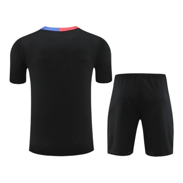 Kit Treino adulto - Camisa e Shorts - Barcelona Nike 24/25 - Preto com detalhes em vermelho e azul