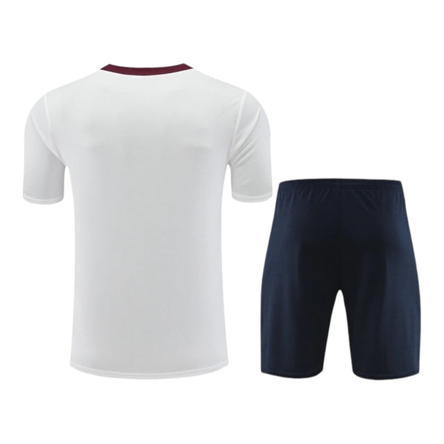 Kit Treino adulto - Camisa e Shorts - Seleção Inglaterra Nike 24/25 - Branco e azul com detalhes vinho