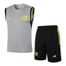 Kit Treino adulto - Camisa e Shorts - Flamengo Adidas 24/25 - Cinza e preto com detalhes em amarelo