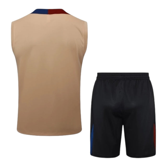 Kit Treino adulto - Camisa e Shorts - Barcelona Nike 24/25 - Bege e preto com detalhes em azul e vermelho