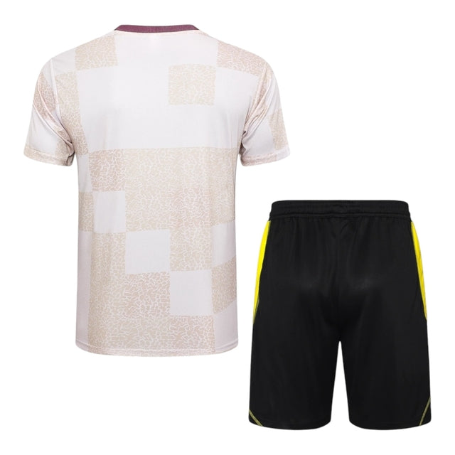 Kit Treino adulto - Camisa e Shorts - Flamengo Adidas 24/25 - Bege e preto com detalhes em vinho
