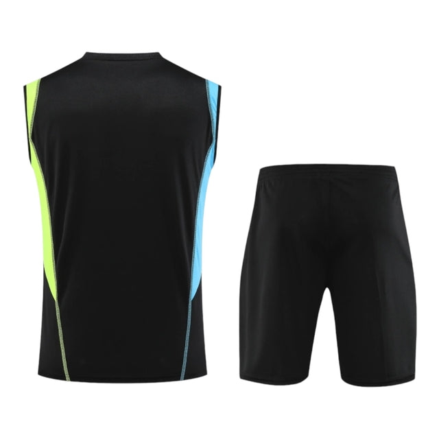 Kit Treino adulto - Camisa e Shorts - Juventus Adidas 23/24 - Preto com detalhes em amarelo e azul