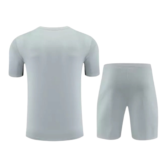 Kit Treino adulto - Camisa e Shorts - Paris Saint-Germain Jordan 23/24 - Cinza com detalhes em preto