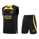 Kit Treino adulto - Camisa e Shorts - Paris Saint-Germain Jordan 23/24 - Preto com detalhes em amarelo