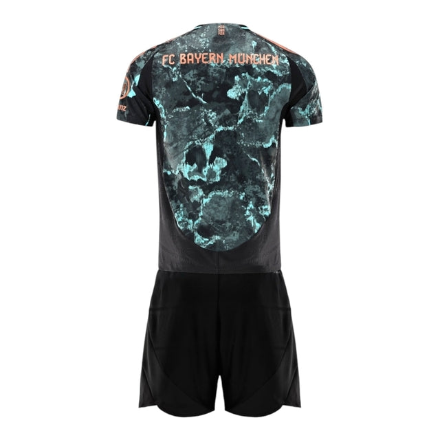Kit Infantil Bayern de Munique II 24/25 - Adidas - Preto com detalhes em verde e marrom