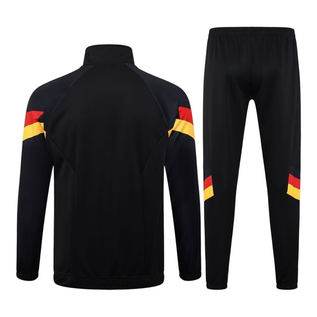 Conjunto Seleção Alemanha I 24/25 - Masculino Adidas - Preto com detalhes em amarelo e vermelho