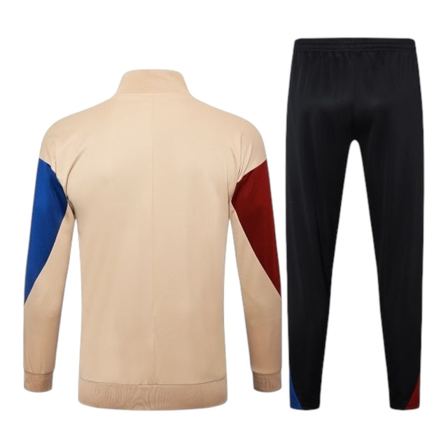 Conjunto Barcelona Treino 24/25 - Masculino Nike - Bege com detalhes em azul e vermelho