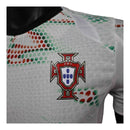 Camisa Seleção Portugal II 25/26 - Jogador Puma Masculina - Branca com detalhes em verde e vermelho