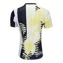 Camisa Juventus Pré-jogo 24/25 - Torcedor Adidas Masculina - Branca com detalhes em amarelo e preto