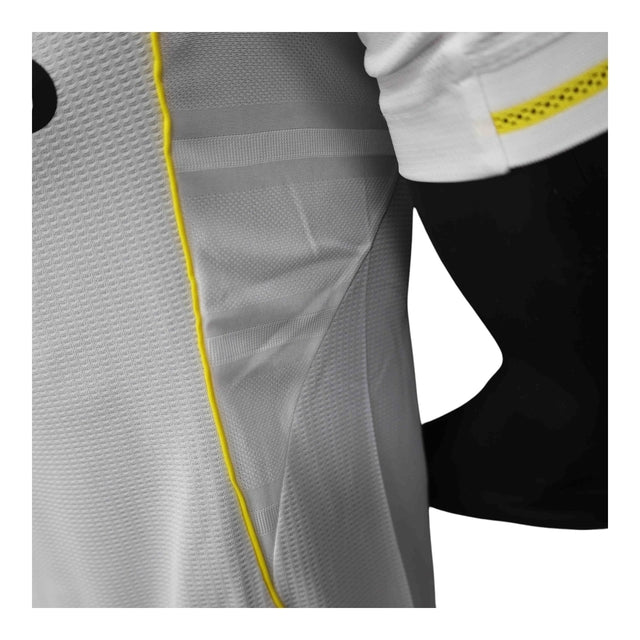 Camisa Real Madrid I 25/26 - Jogador Adidas Masculina - Branca com detalhes em amarelo