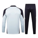 Conjunto Juventus Treino 25/26 - Masculino Adidas - Cinza e preto com detalhes em amarelo