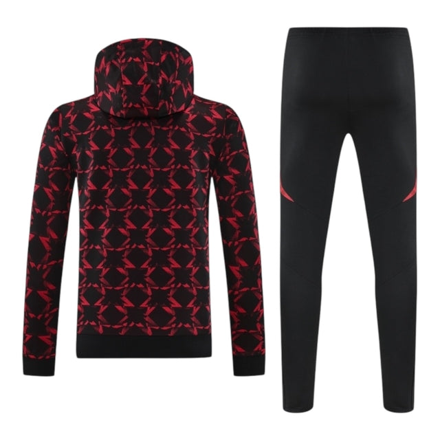 Conjunto Manchester United Treino 25/26 - Masculino Adidas - Preto com detalhes em vermelho