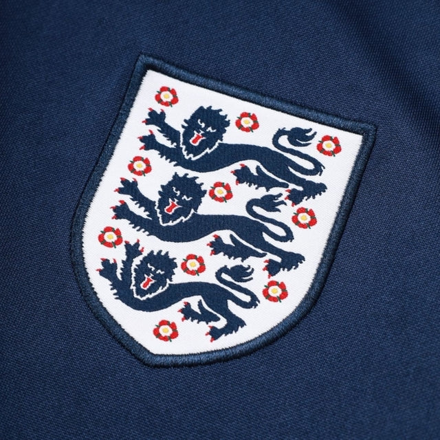 Jaqueta Corta-Vento Seleção Inglaterra 25/26 - Masculina Nike - Azul com detalhes em vermelho