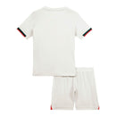 Kit Infantil Chelsea II 25/26 - Nike - Branco com detalhes em verde e vermelho
