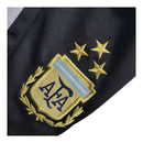 Kit Infantil Argentina I 22/23 - Adidas - Branco e azul com detalhes em preto