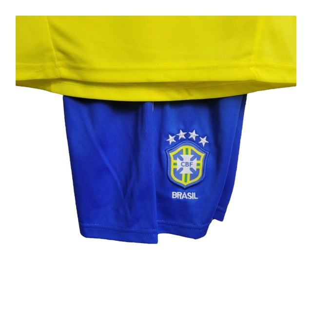 Kit Infantil Brasil Retrô 2002 - Nike - Amarelo com detalhes em verde