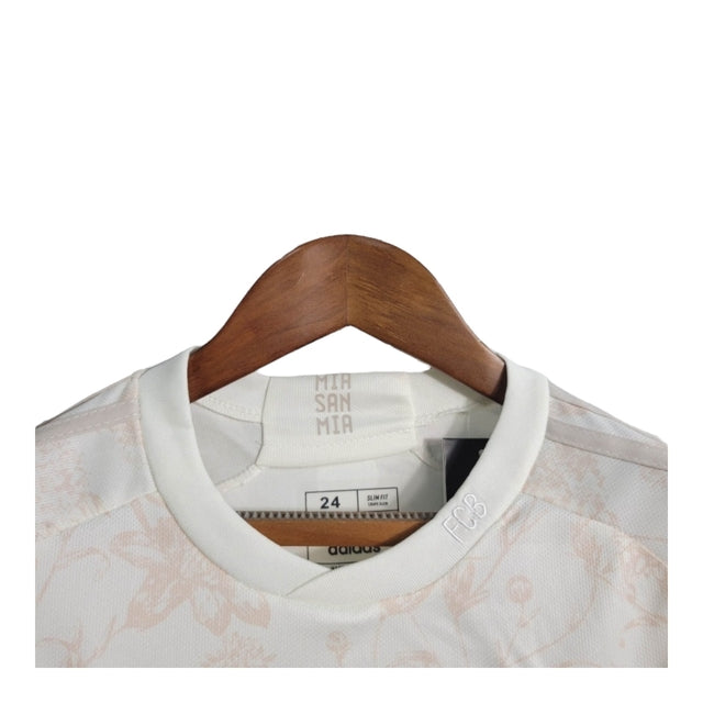 Kit Infantil Bayern de Munique II 23/24 - Adidas - Branco com detalhes em vinho