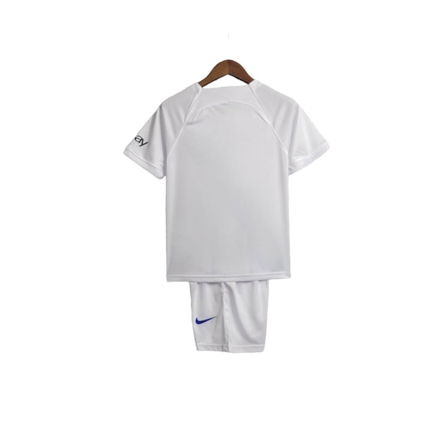 Kit Infantil Inter de Milão II 23/24 - Nike - Branco com detalhes em azul