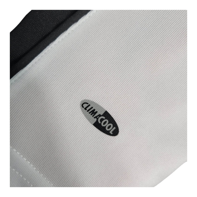 Camisa Newcastle Retrô 04/06 - Adidas Masculina - Branca com listras pretas