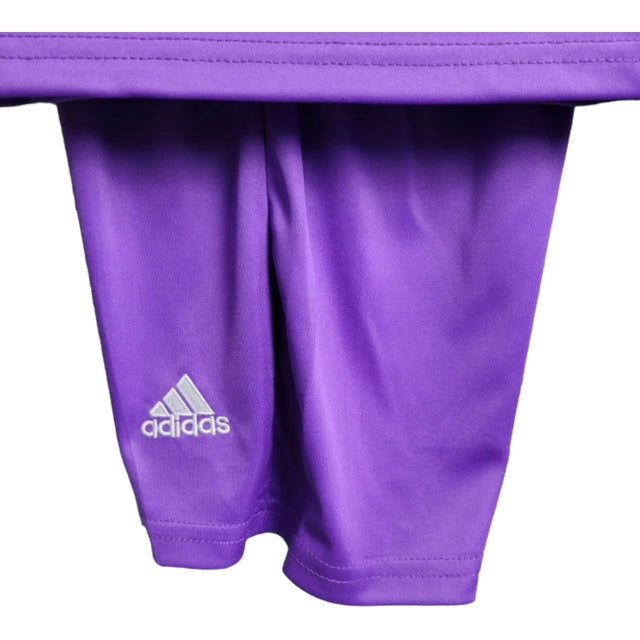 Kit Infantil Real Madrid Retrô 19/12 - Adidas - Roxo com detalhes em branco