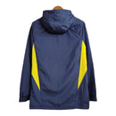 Jaqueta Corta-Vento Real Madrid 23/24 - Masculina Adidas - Azul com detalhes em amarelo
