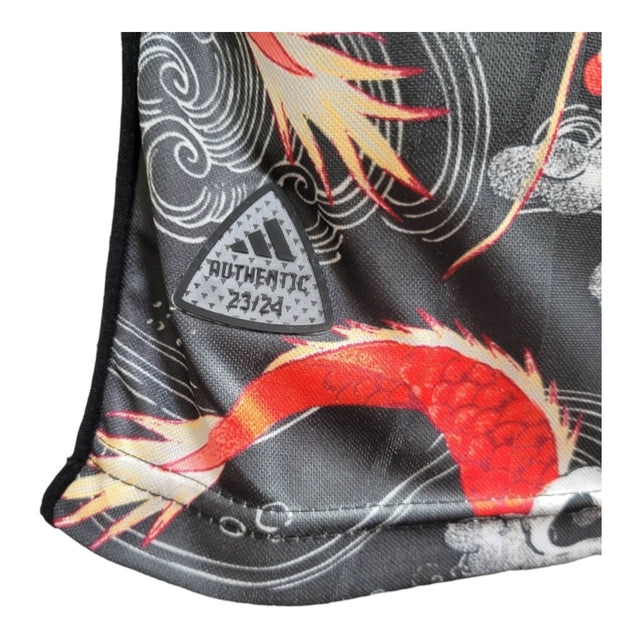 Camisa Edição especial Real Madrid 24/25 - Jogador Adidas Masculina - Preta com detalhes em vermelho e cinza