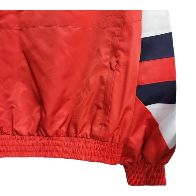 Jaqueta Corta-Vento Arsenal 23/24 - Vermelha com detalhes em azul e branco