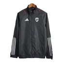 Jaqueta Corta-Vento Arsenal 23/24 - Preta com detalhes em branco e vermelho