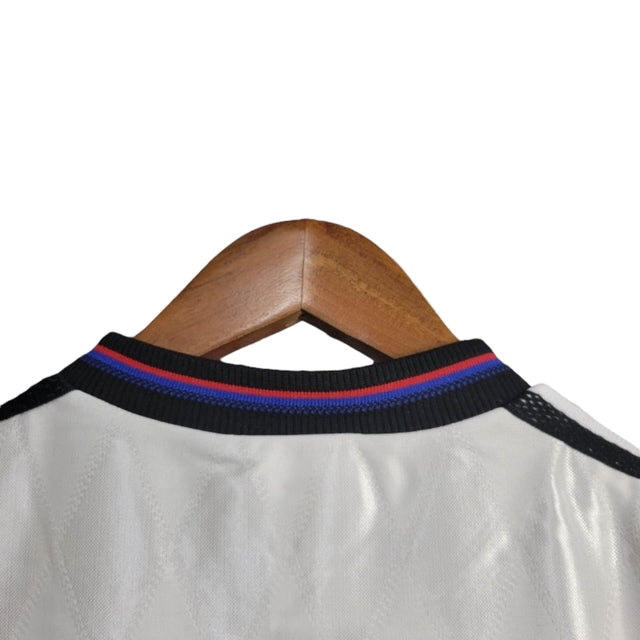 Camisa Retrô Bayern de Munique 1996/1998 - Masculina Adidas - Branca com detalhes em azul e vermelho e preto