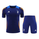 Kit Treino adulto - Camisa e Shorts - Juventus Adidas 24/25 - Azul com detalhes em laranja