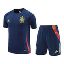 Kit Treino adulto - Camisa e Shorts - Seleção Espanha Adidas 24/25 - Azul com detalhes em vermelho e laranja
