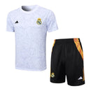 Kit Treino adulto - Camisa e Shorts - Real Madrid Adidas 24/25 - Branco com detalhes em cinza e laranja e amarelo