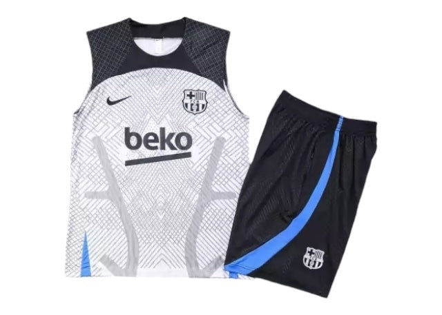Kit Treino adulto - Camisa e Shorts - Barcelona Nike 24/25 - Branco e preto com detalhes em azul
